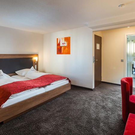Hotel Schwanen Köngen Zewnętrze zdjęcie