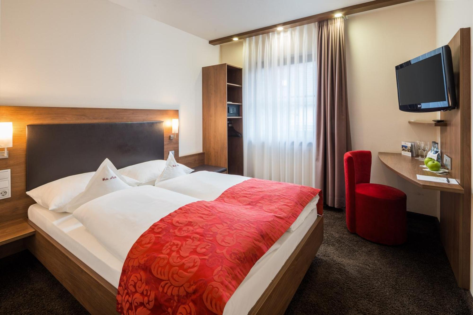 Hotel Schwanen Köngen Zewnętrze zdjęcie