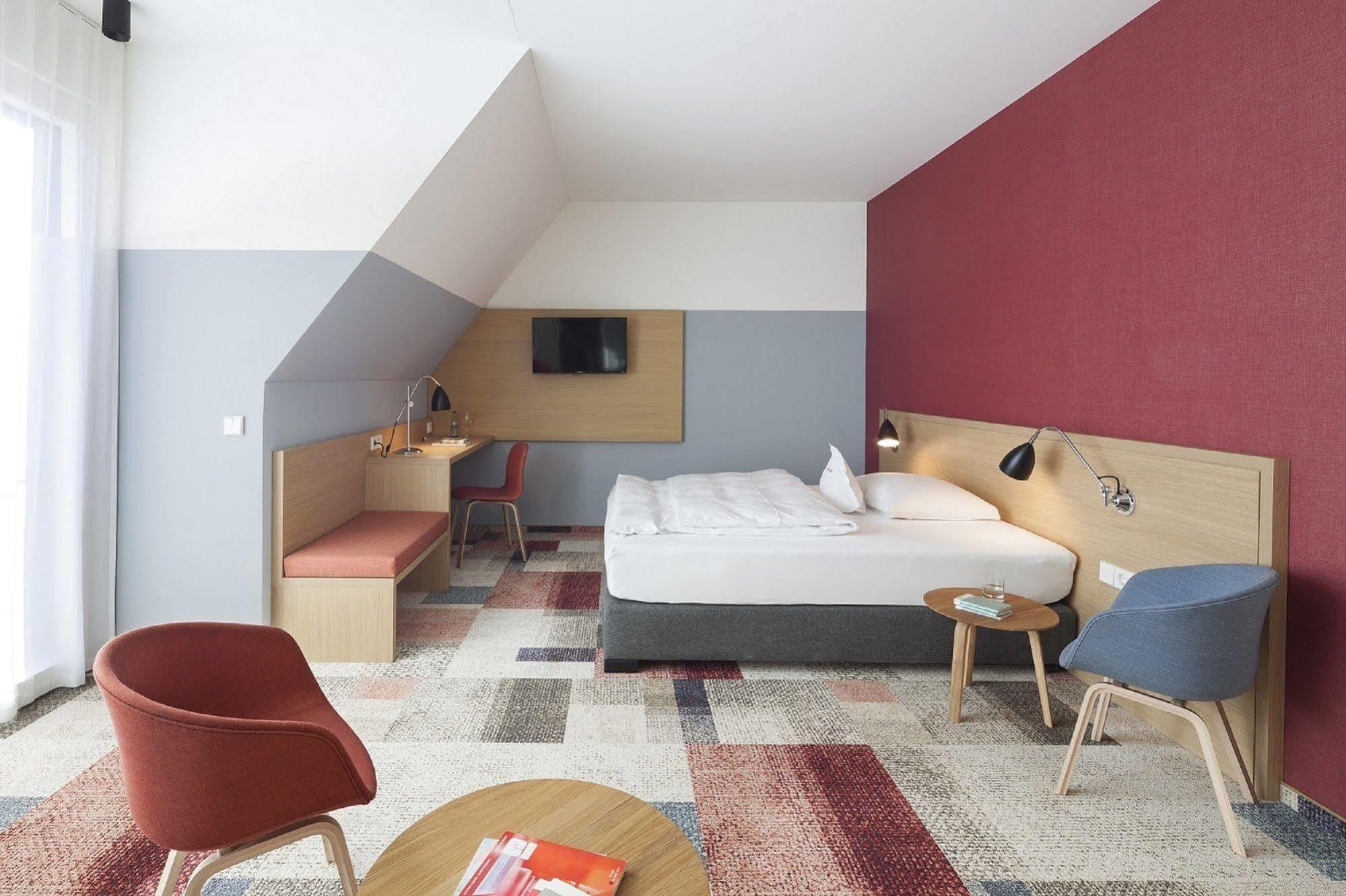 Hotel Schwanen Köngen Zewnętrze zdjęcie